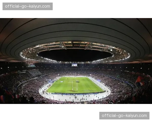 通讯：意甲俱乐部开放日，数千名小球员走进圣西罗球场